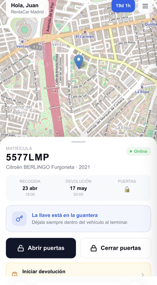 Pantalla de la app Fletaro mostrando una reserva activa con el botón Abrir puertas
